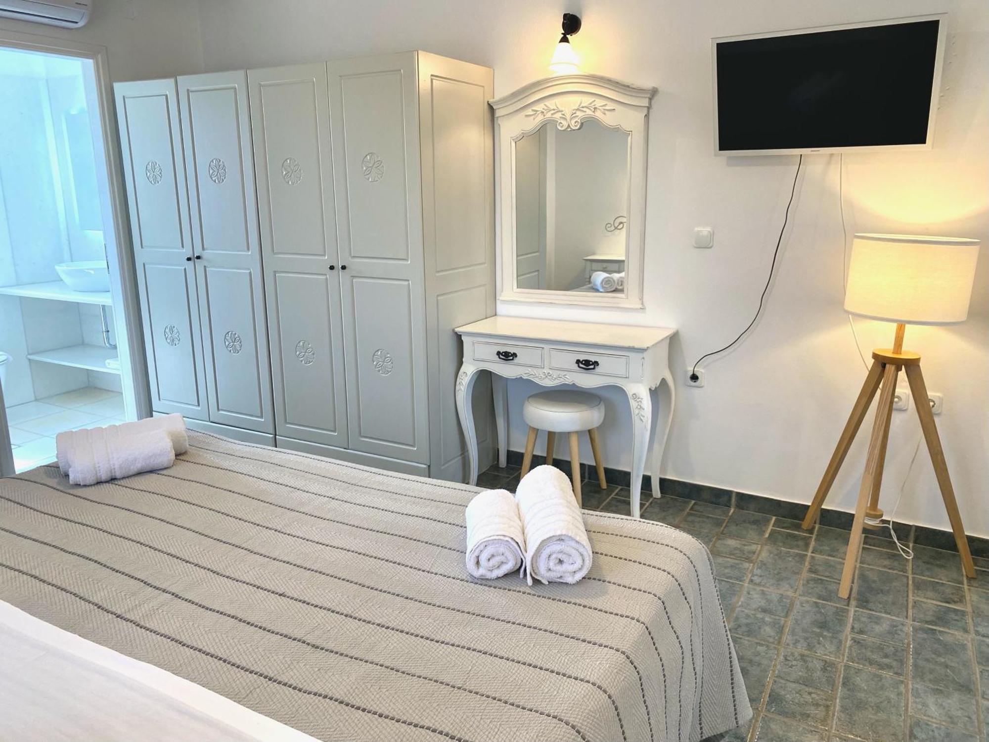 Agrabeli Paros Aparthotel Naousa  Phòng bức ảnh